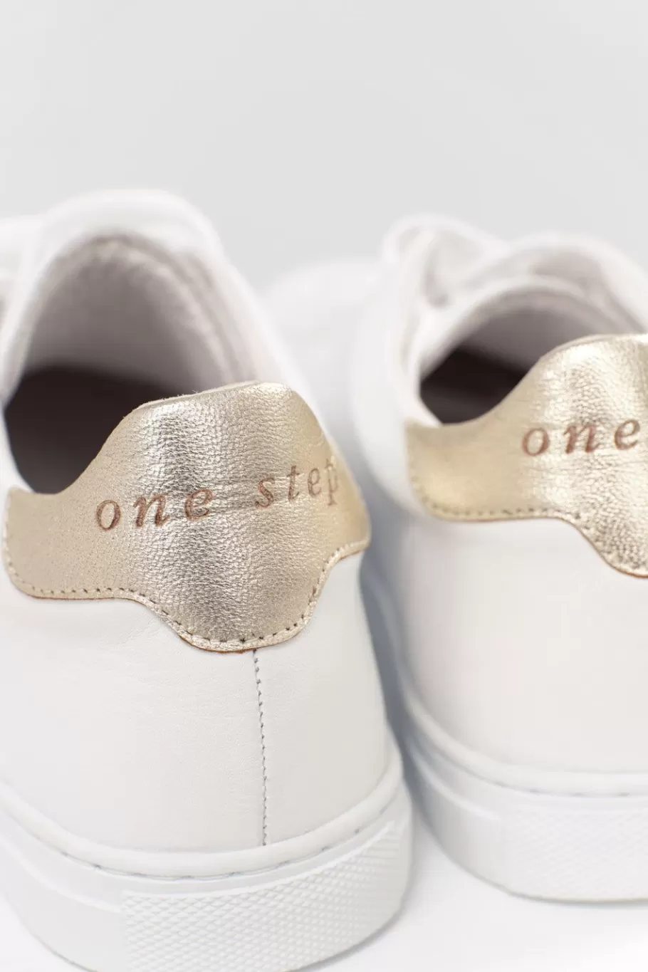 One Step Chaussures^O.Oasis - Sneakers Blanches En Cuir Broderie Danseuse